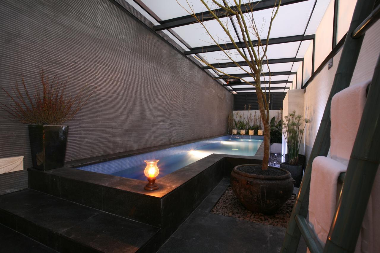 Chateau Boutique Motel Taichung Bagian luar foto