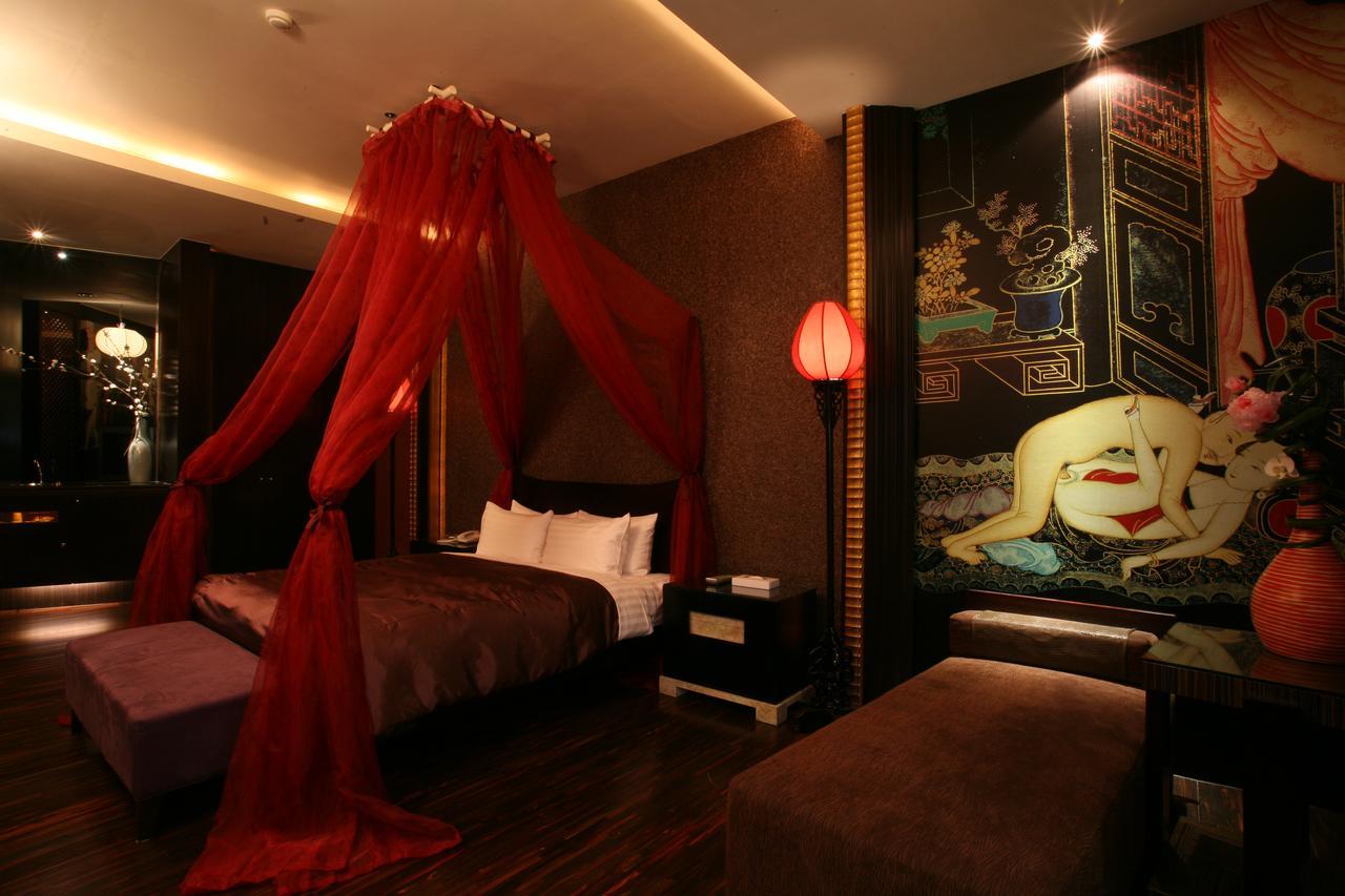 Chateau Boutique Motel Taichung Bagian luar foto