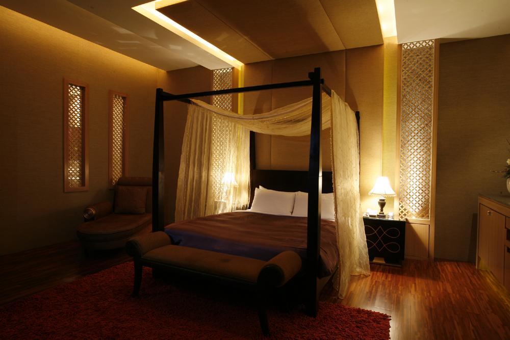 Chateau Boutique Motel Taichung Bagian luar foto