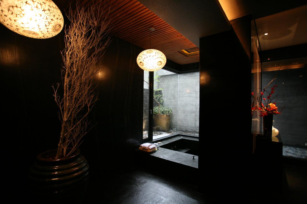 Chateau Boutique Motel Taichung Bagian luar foto