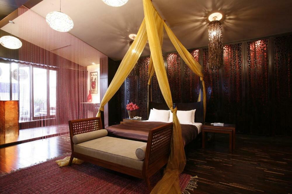 Chateau Boutique Motel Taichung Bagian luar foto