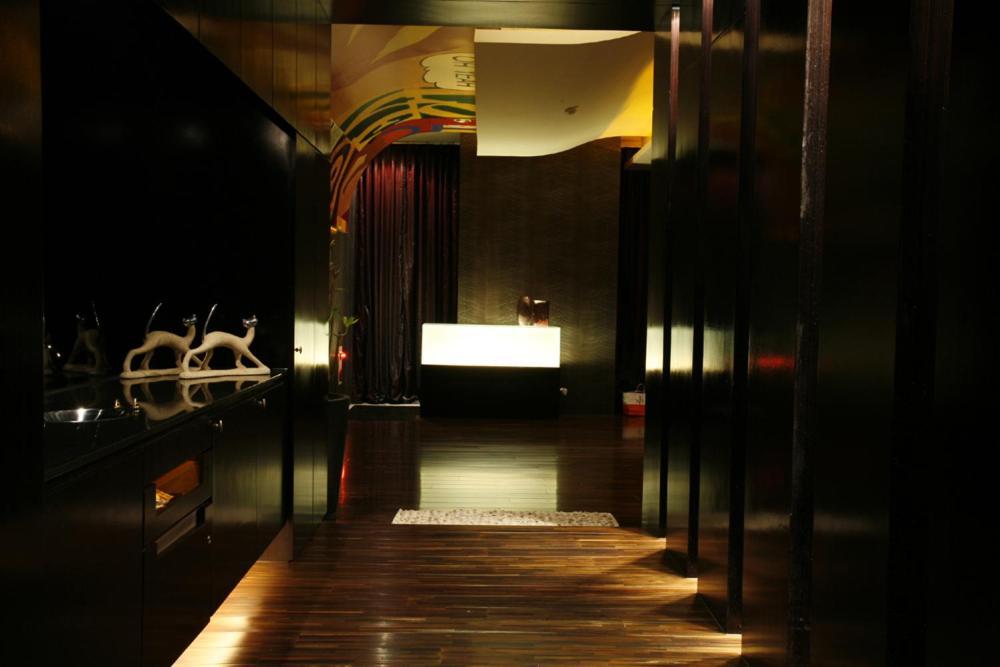 Chateau Boutique Motel Taichung Bagian luar foto